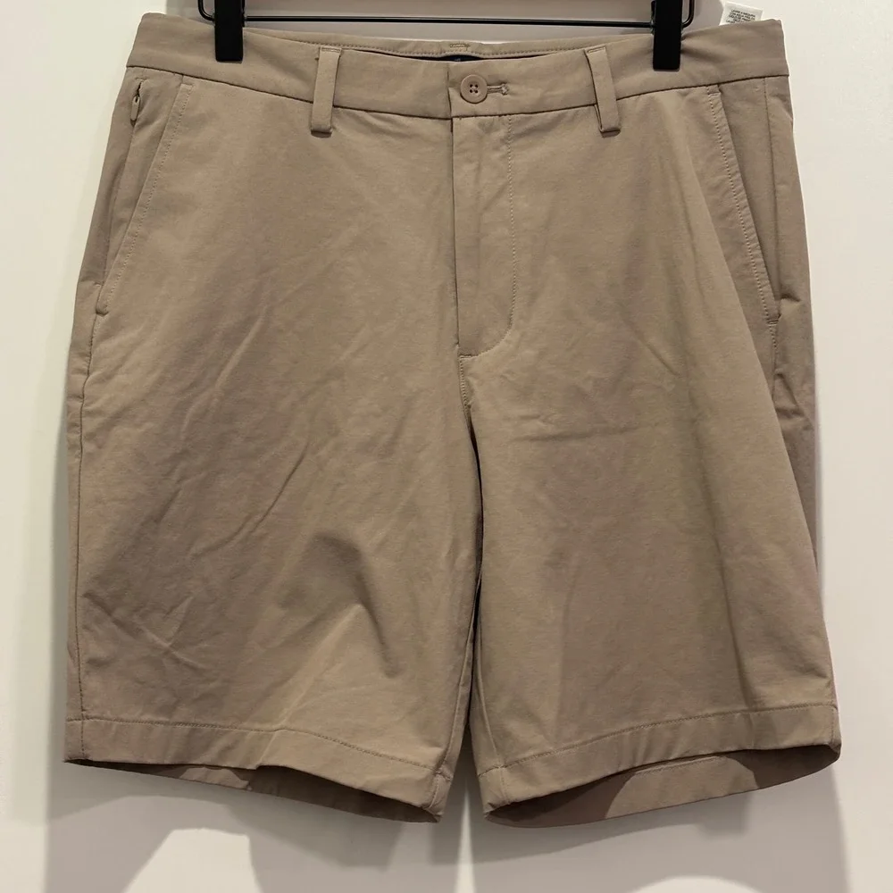 Vineyard Vines On The Go Shorts Mens 31 Khaki Tan Performance Stretch Cotton